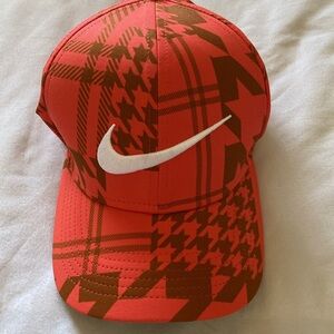 Nike Classic99 Men’s Dri Fit Golf  Cap